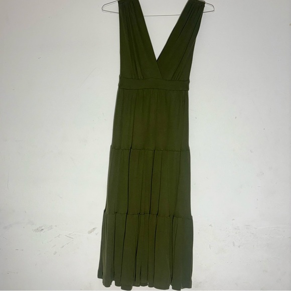Authentic Diane Von Furstenberg Elegant Olive Green Maxi Stretchy Dress SZ 2 - Picture 1 of 8